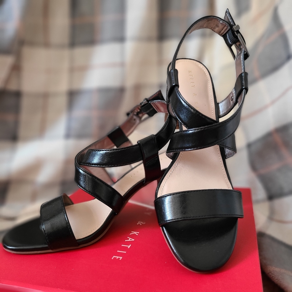 Black heel sandals